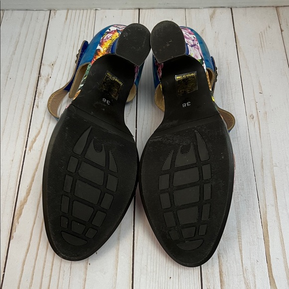 L’ARTISTE heels.Watercolor floral. 2.5” heel. Adjustable strap.Like new. Size 38 - Picture 9 of 12